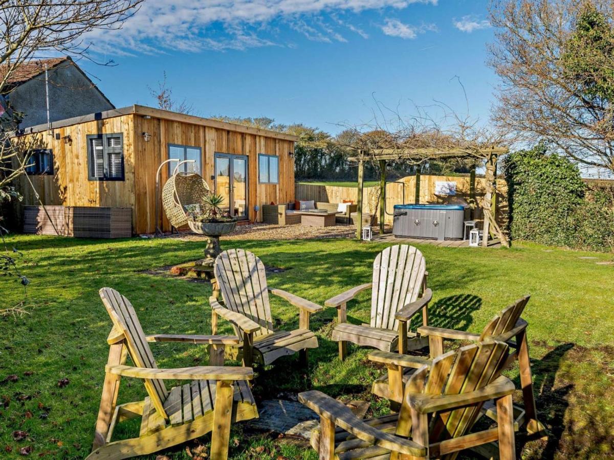 Log Cabin Near Bath Chippenham  Exterior foto